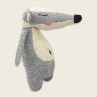 Babyrassel Dachs, hellgrau