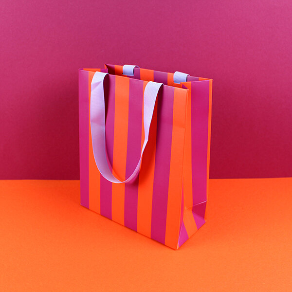 Geschenktasche Größe M, violett/koralle/flieder