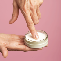 Achselkuss Deocreme Ho Holz