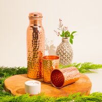 Kupfer Set aus Flasche und 2 Bechern, gehämmert, 950 ml