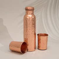 Kupfer Set aus Flasche und 2 Bechern, gehämmert, 950 ml